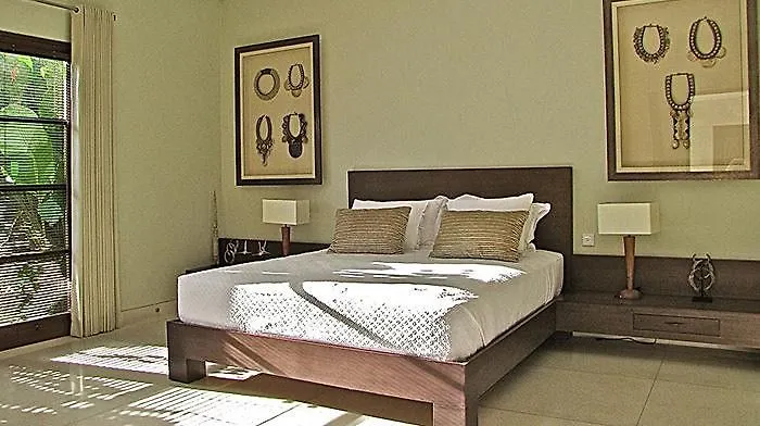 סמיניאק Nyaman Villas מלון