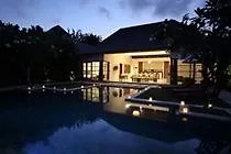 סמיניאק Nyaman Villas 4*,